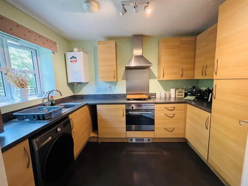 Raxster Drive, Snedshill St Georges, photo 3