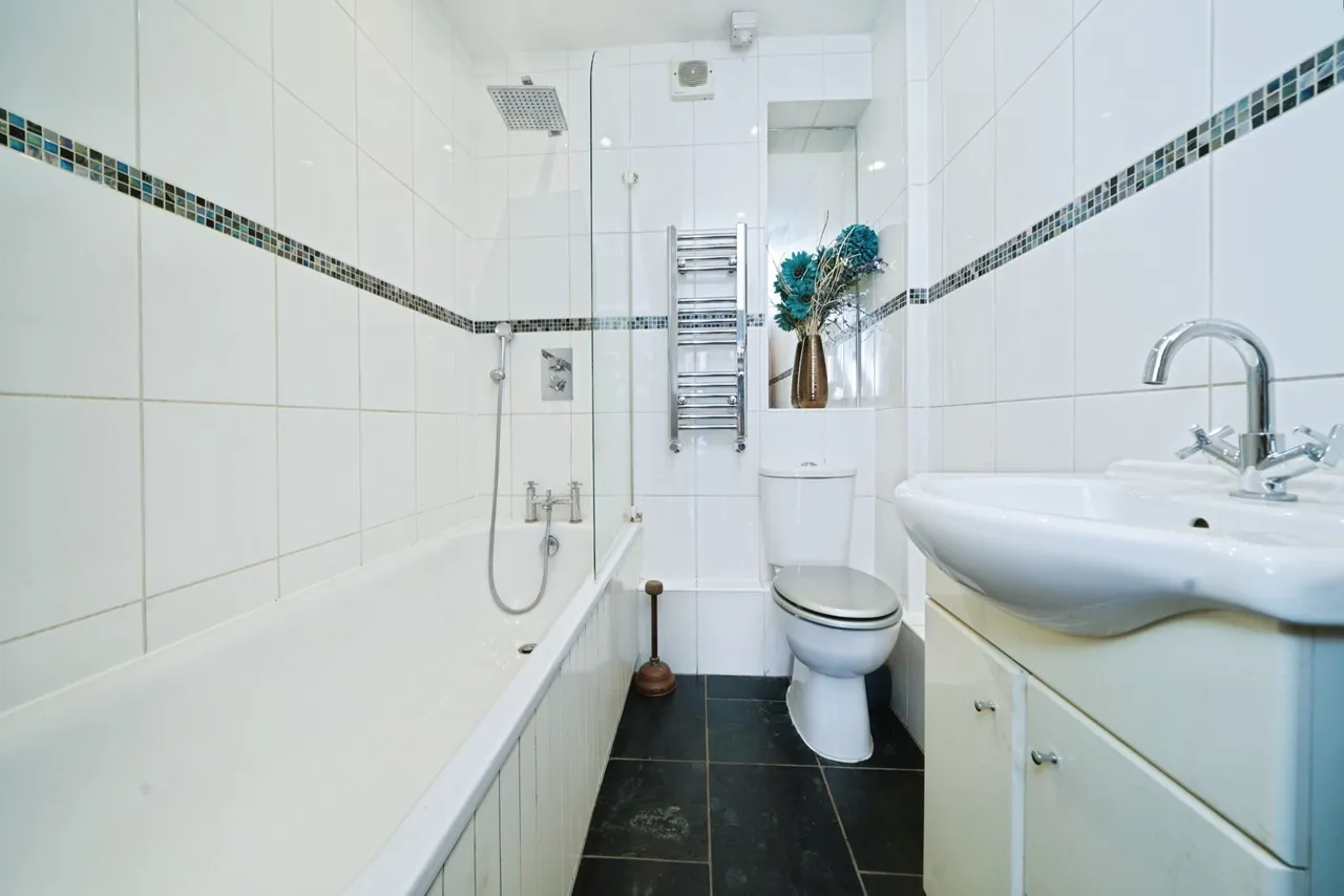 Ryebrook Road, Leatherhead, KT22, photo 11