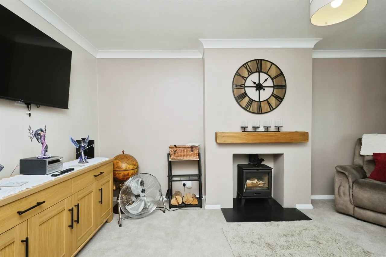 Oakleaf Drive, Polegate, photo 4