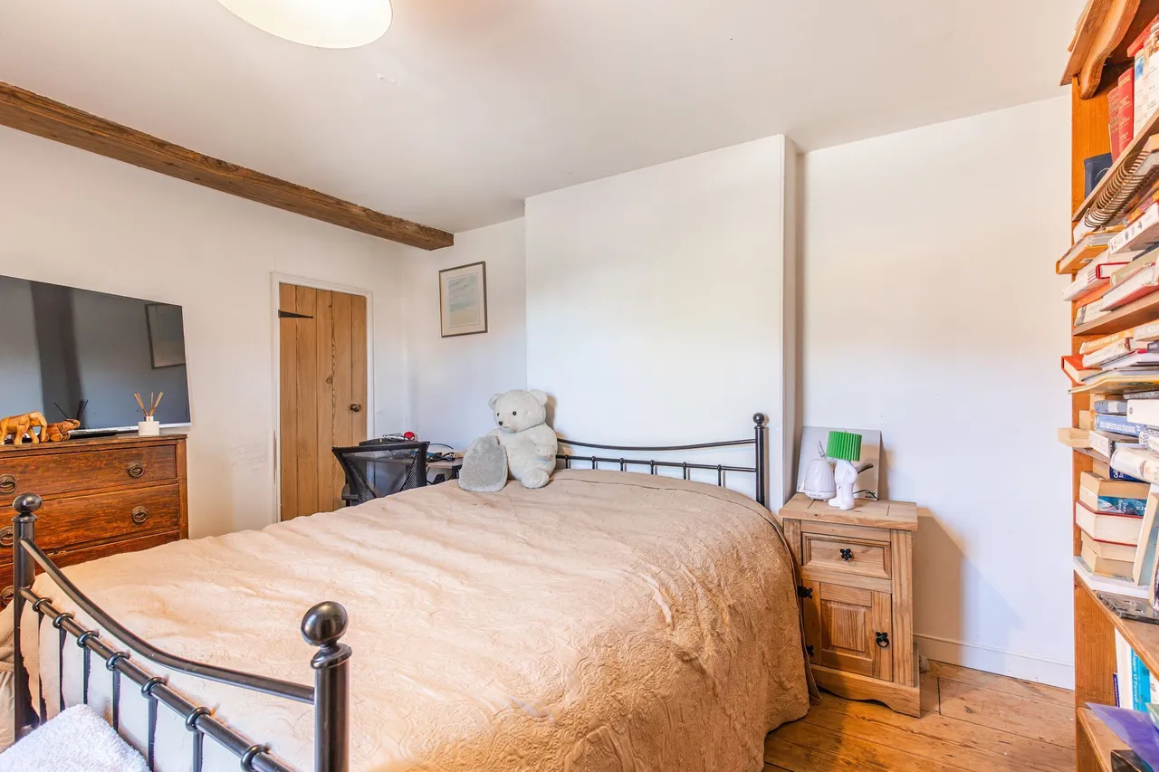 Characterful Grade II Period Property, photo 13