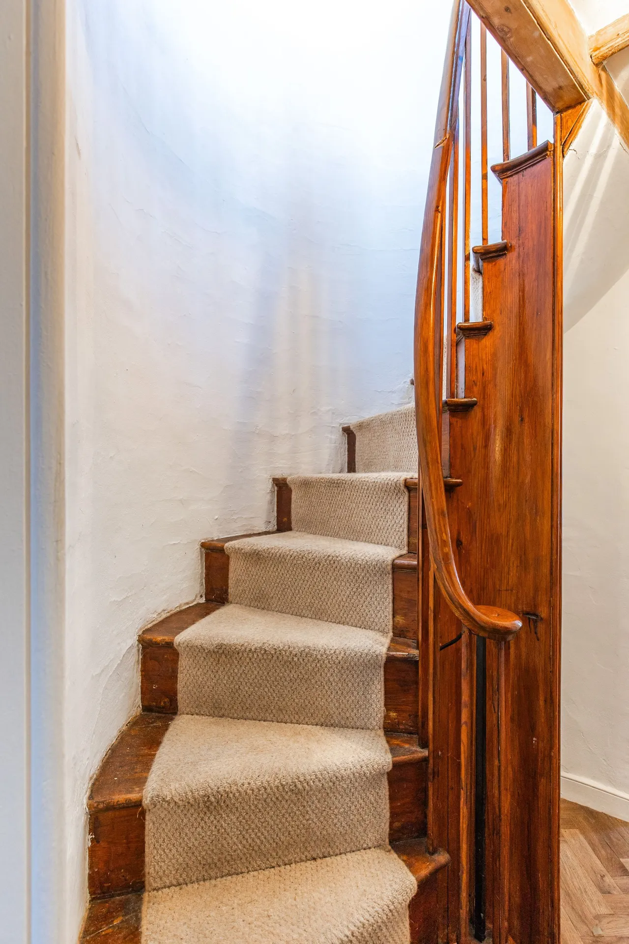 Characterful Grade II Period Property, photo 9