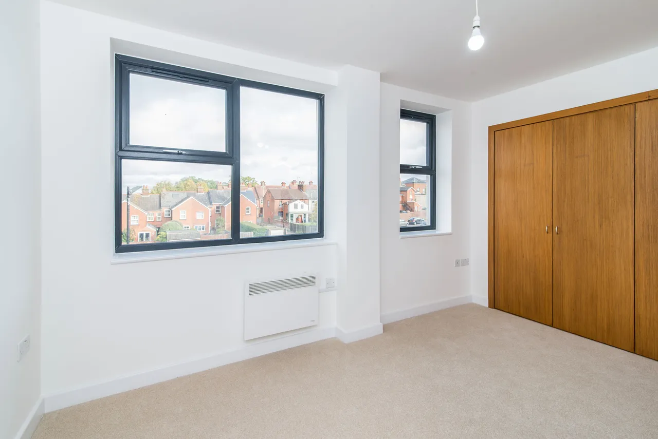 Festival Apartments, RG21, photo 3