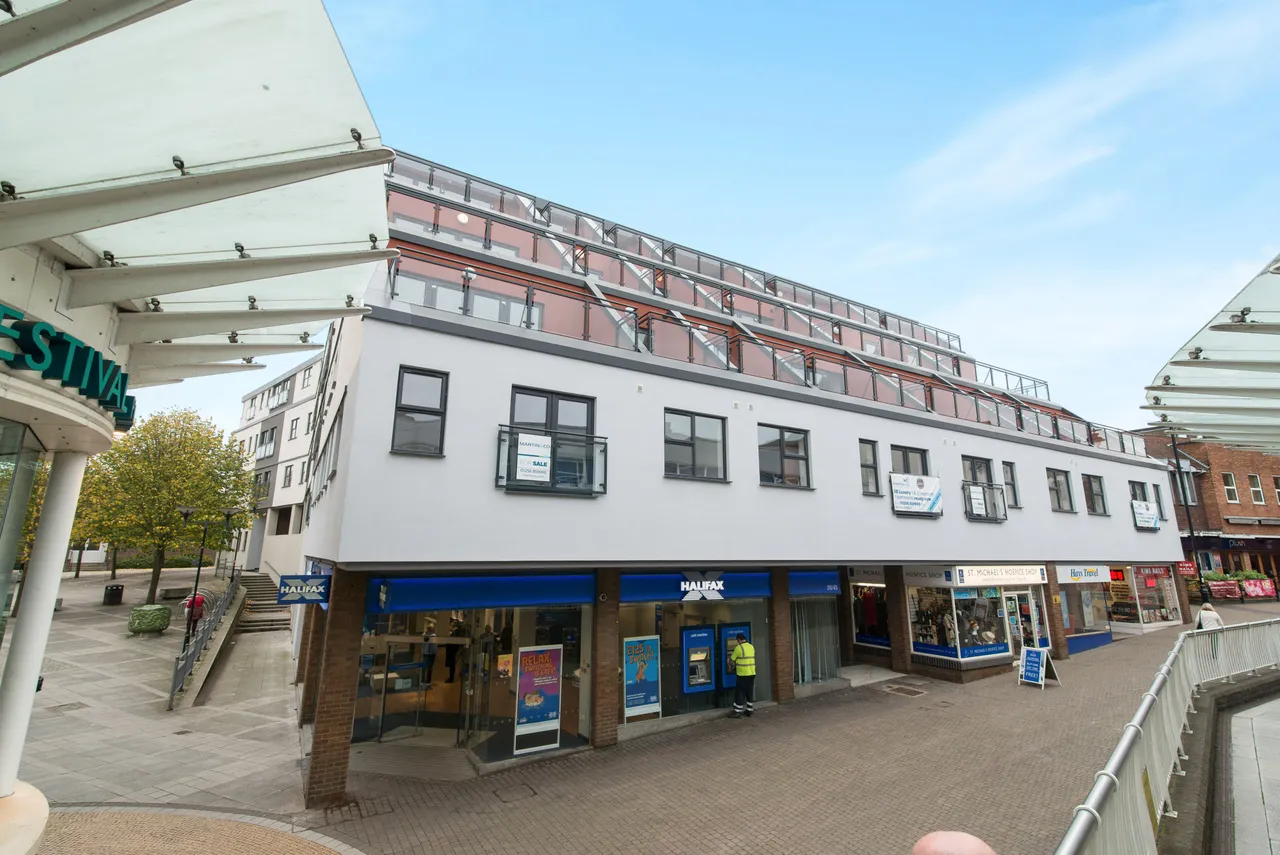 Festival Apartments, RG21, photo 10