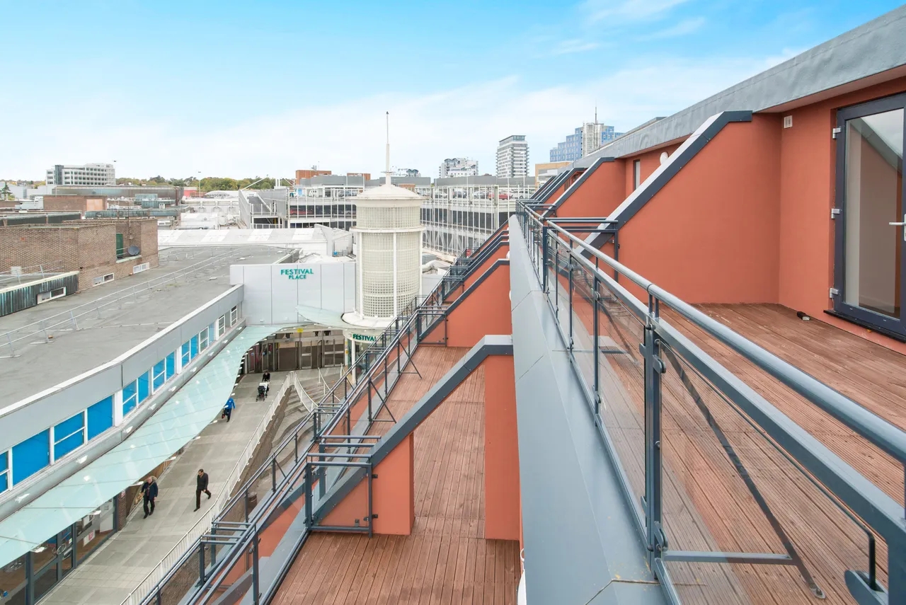 Festival Apartments, RG21, photo 9