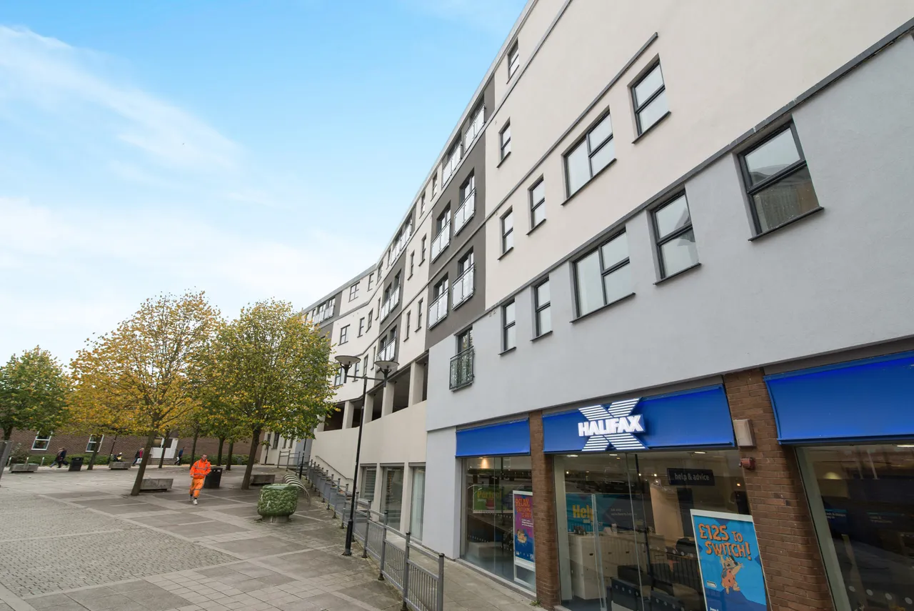 Festival Apartments, RG21, photo 8