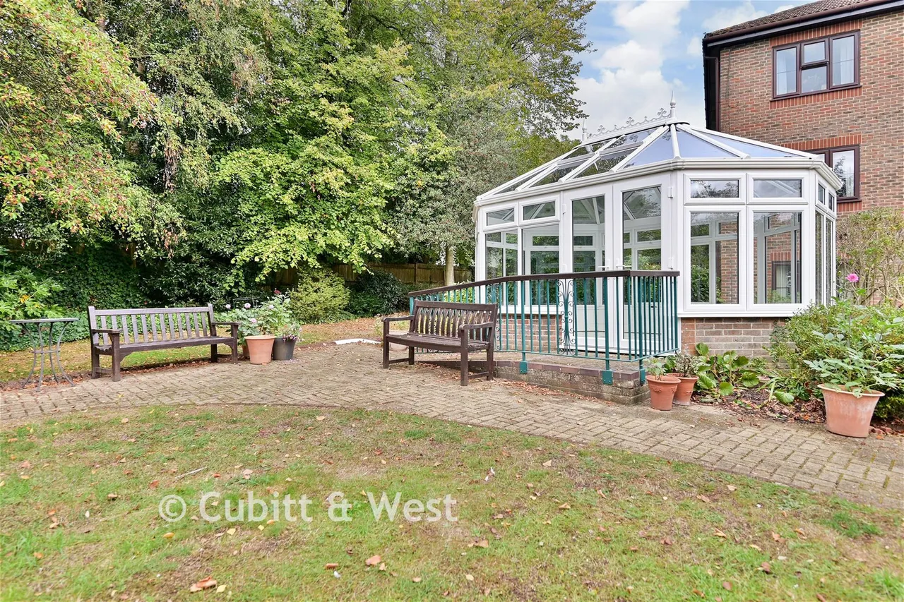 Wray Park Road, Reigate, RH2, photo 2