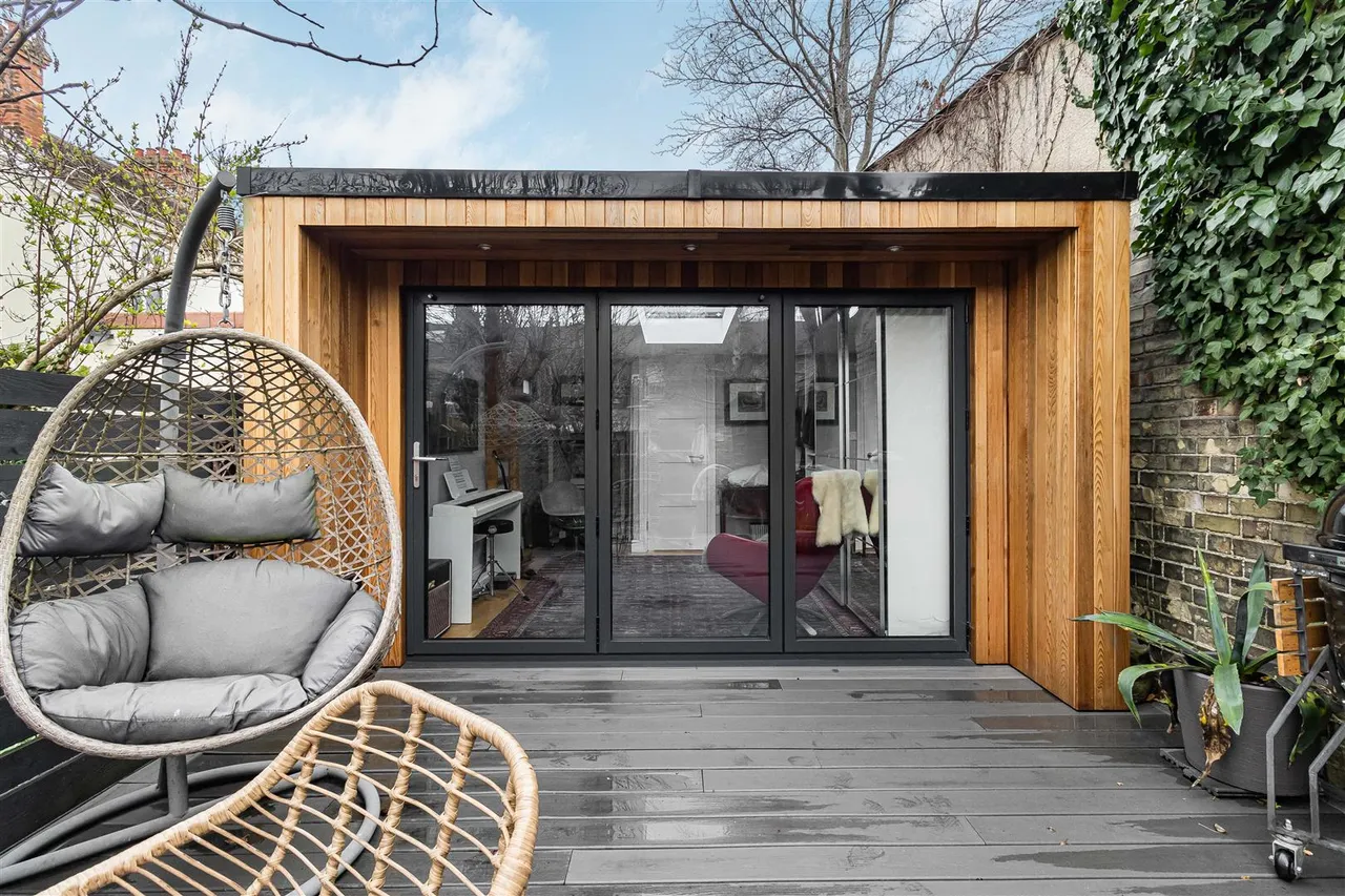 Cherry Hinton Road, Cambridge, CB1, photo 16