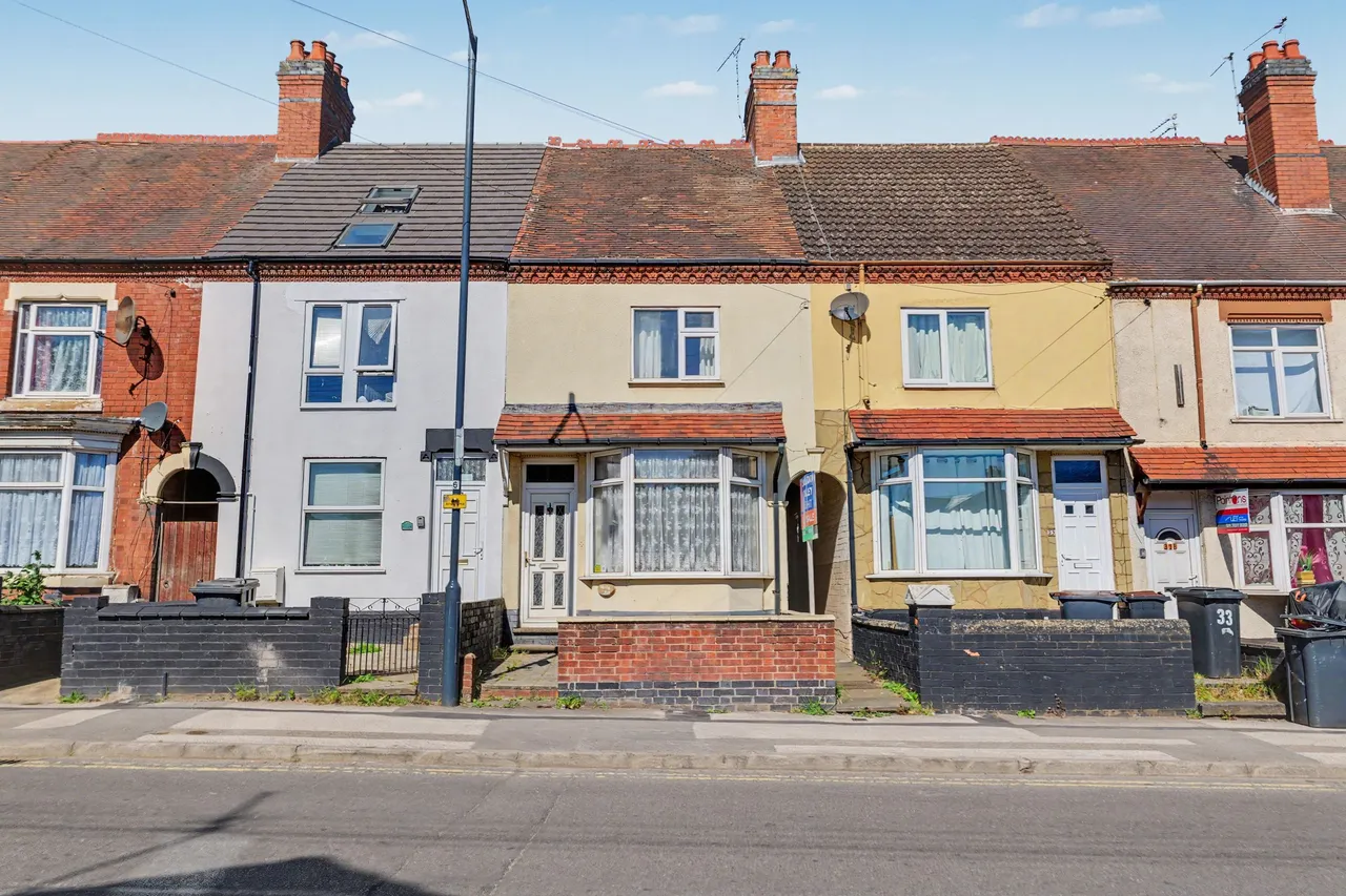 2 bed house for sale — Croft Road, Nuneaton, CV10