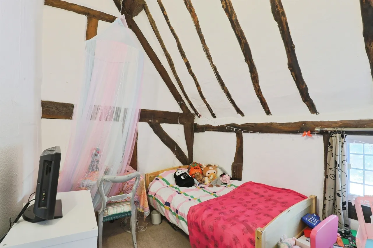 Evesham Road, Norton, WR11, photo 7