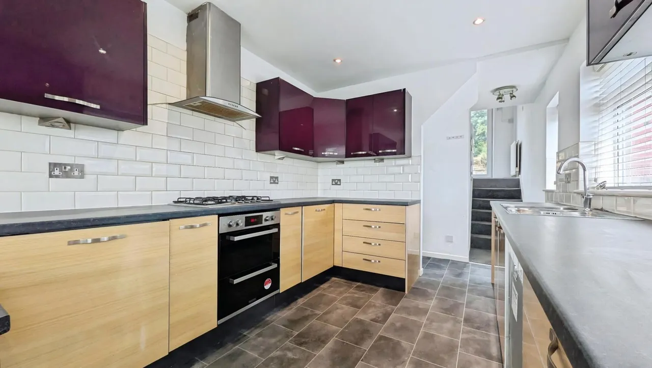 Denhill Drive, Springhead, OL4, photo 5