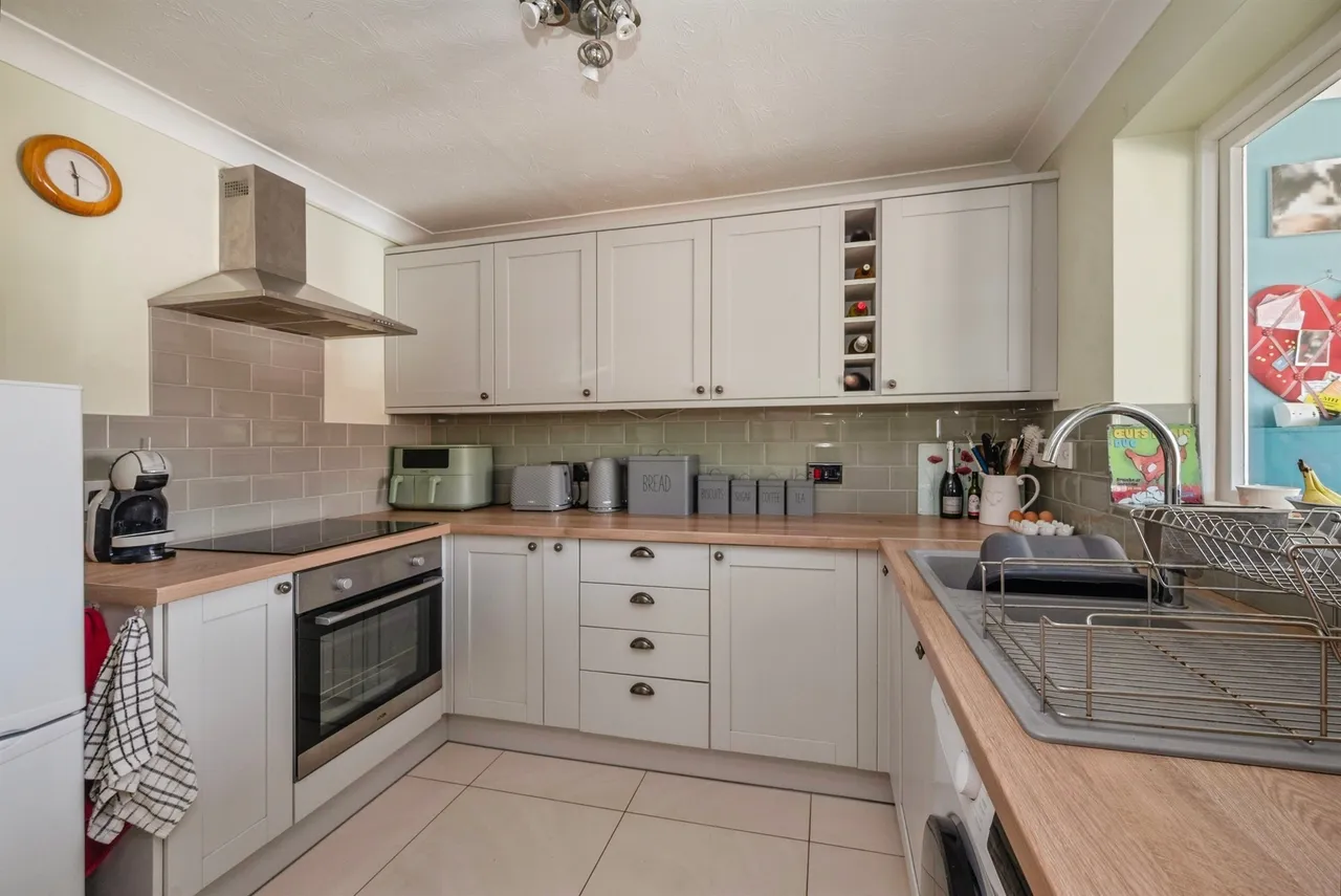 Thrigby Road, Filby, Great Yarmouth, photo 4