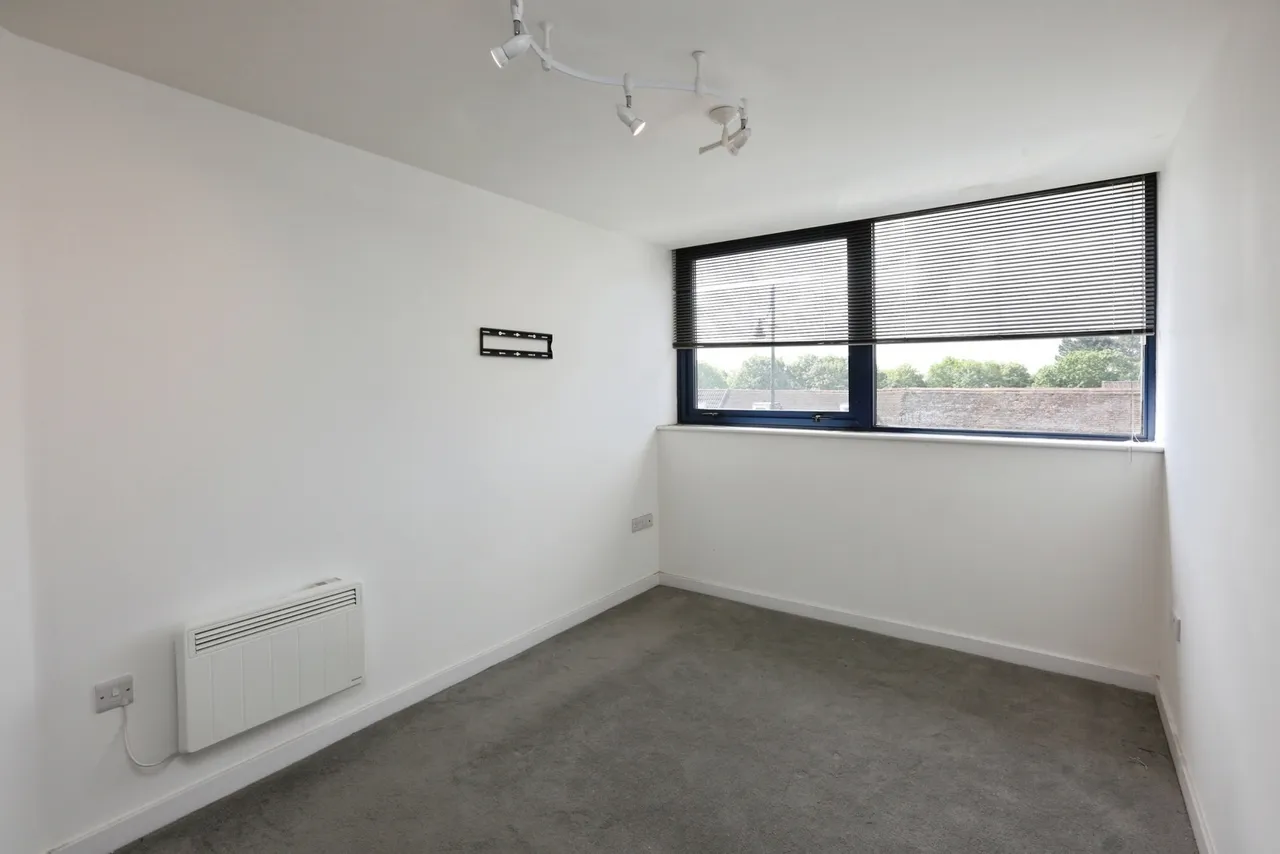 West Street, Fareham, PO16, photo 16