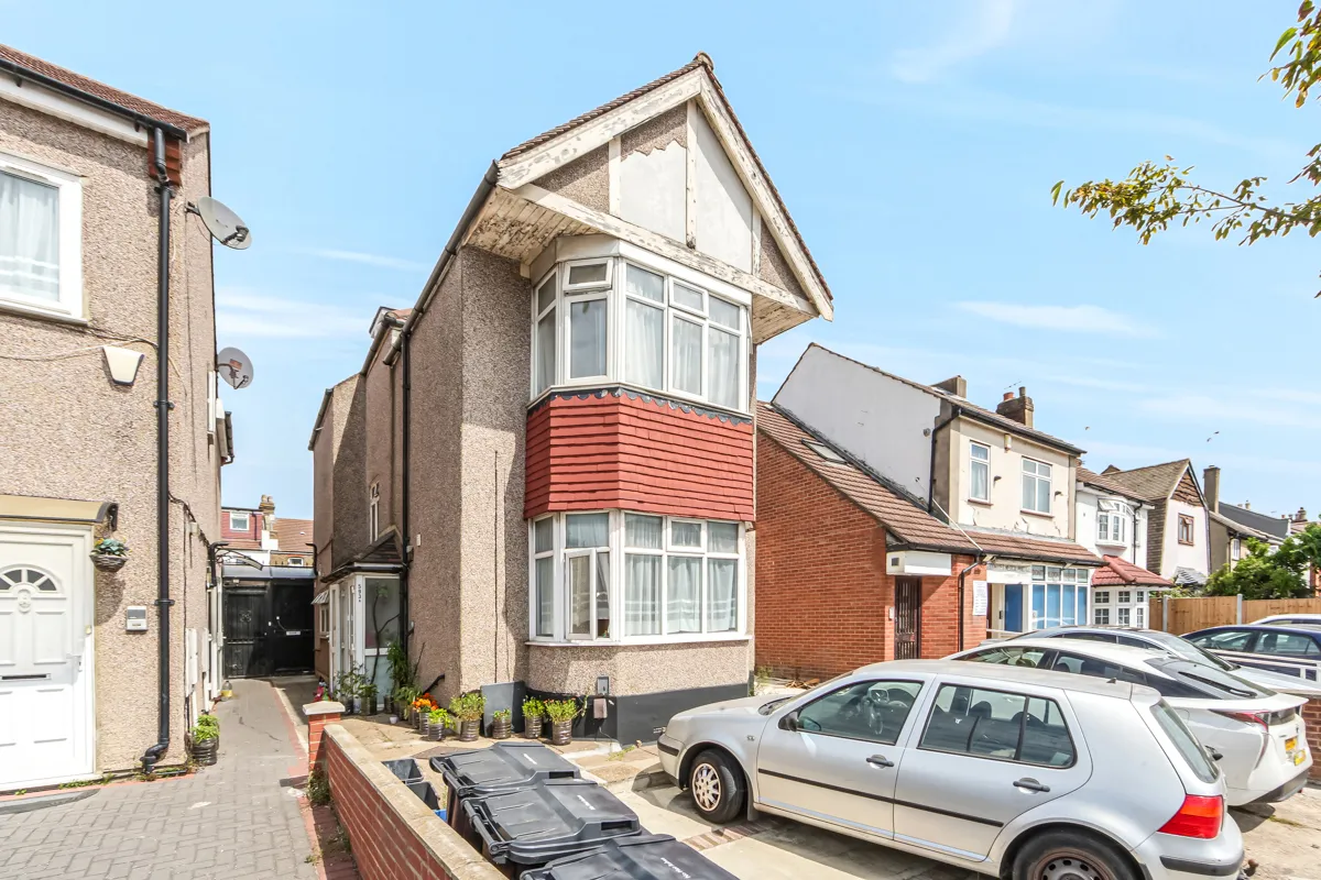1 bed property for sale, Green Lane, Ilford, IG3