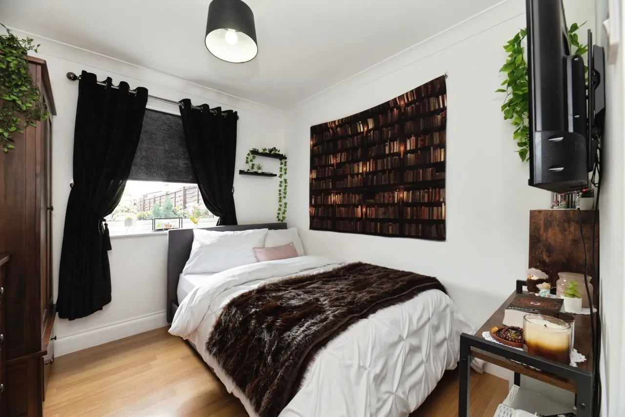 Grovelands, West Molesey, KT8, photo 8