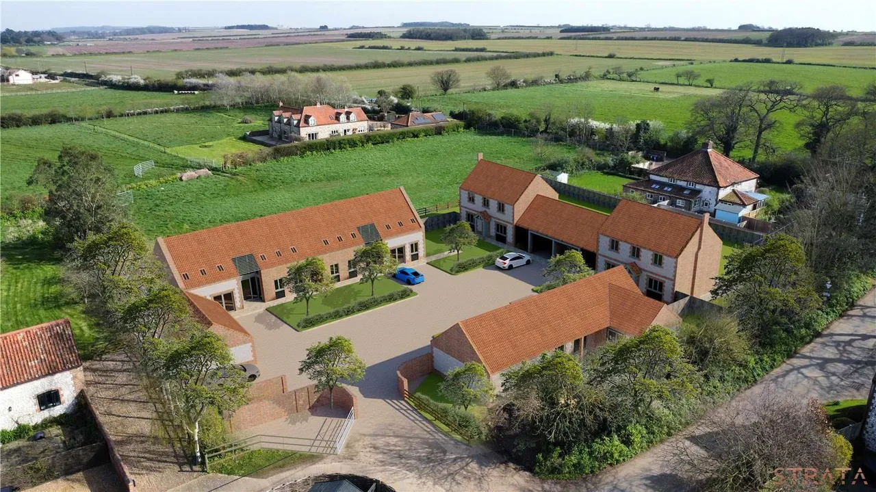 2 bed new development for sale — Barley Courtyard, Eastgate, Holme Next the Sea, Hunstanton, PE36 6LL
