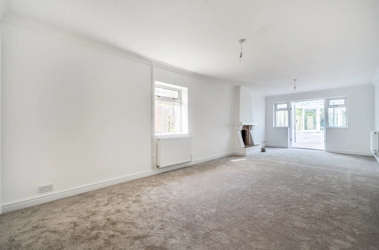 Terrace Road South, Binfield, Bracknell, Berkshire, RG42 4DS, photo 3
