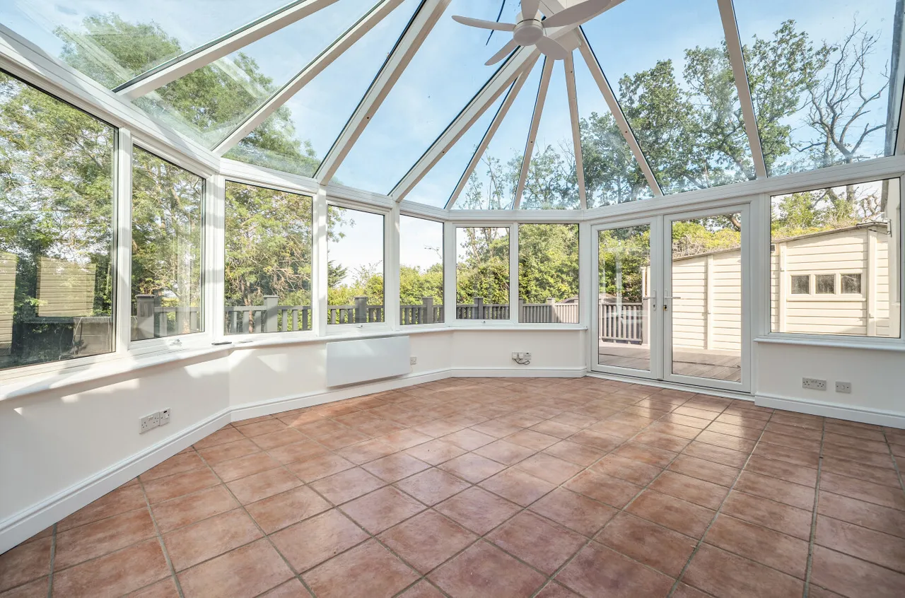 Terrace Road South, Binfield, Bracknell, Berkshire, RG42 4DS, photo 11