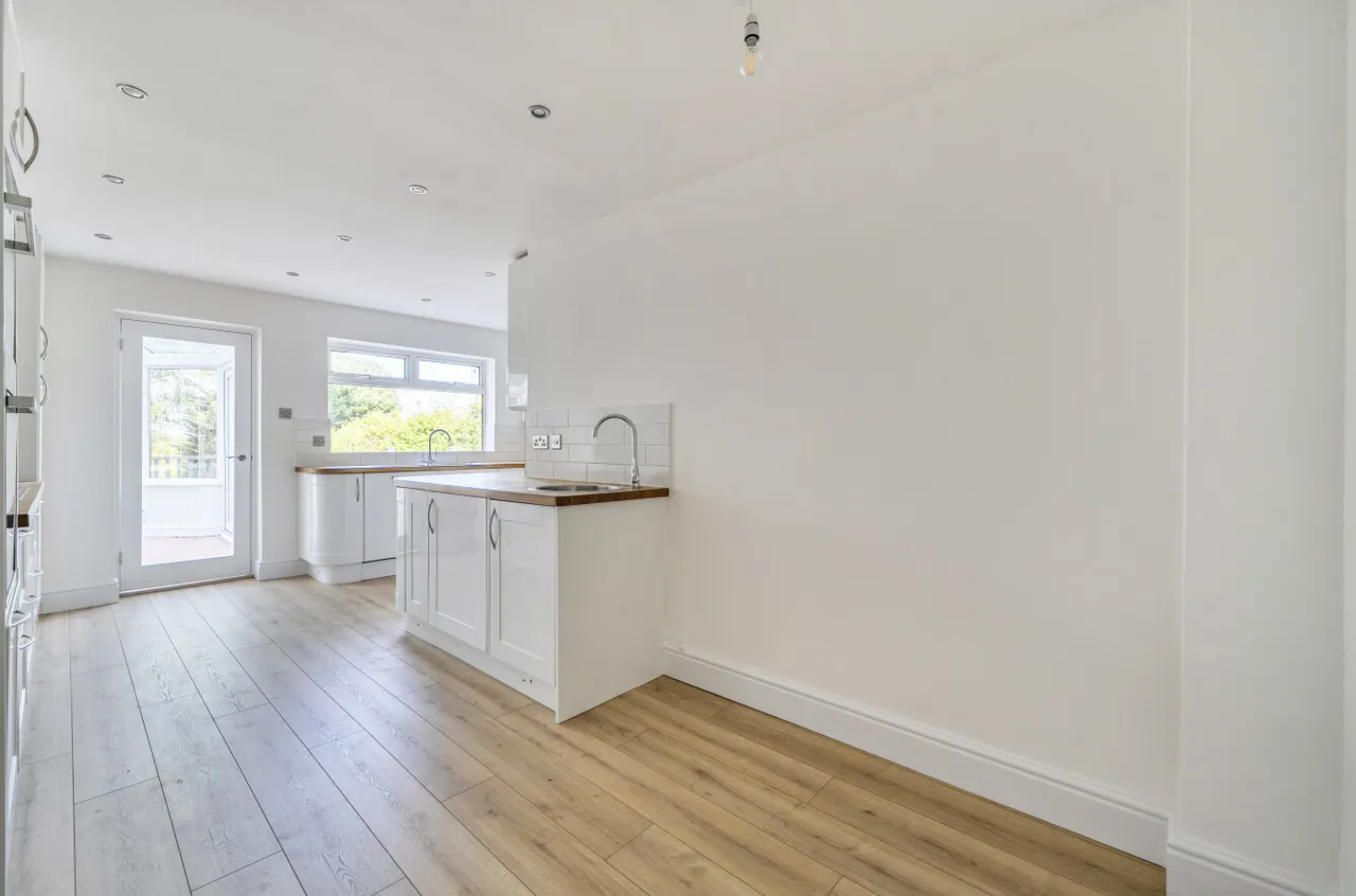 Terrace Road South, Binfield, Bracknell, Berkshire, RG42 4DS, photo 5