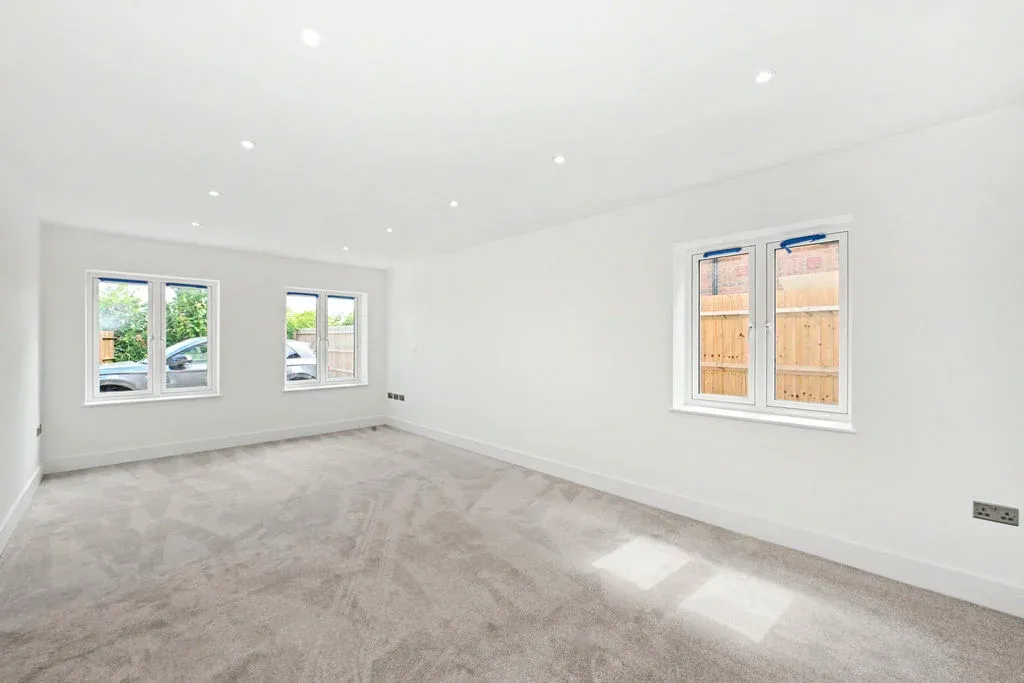 Chandlers Court, Long Marston, HP23, photo 17