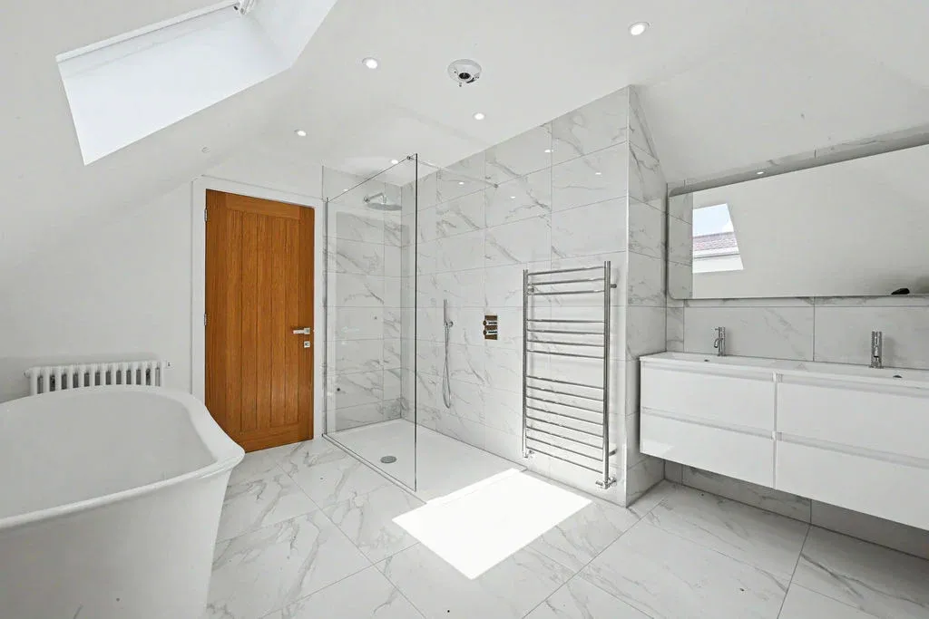 Chandlers Court, Long Marston, HP23, photo 12