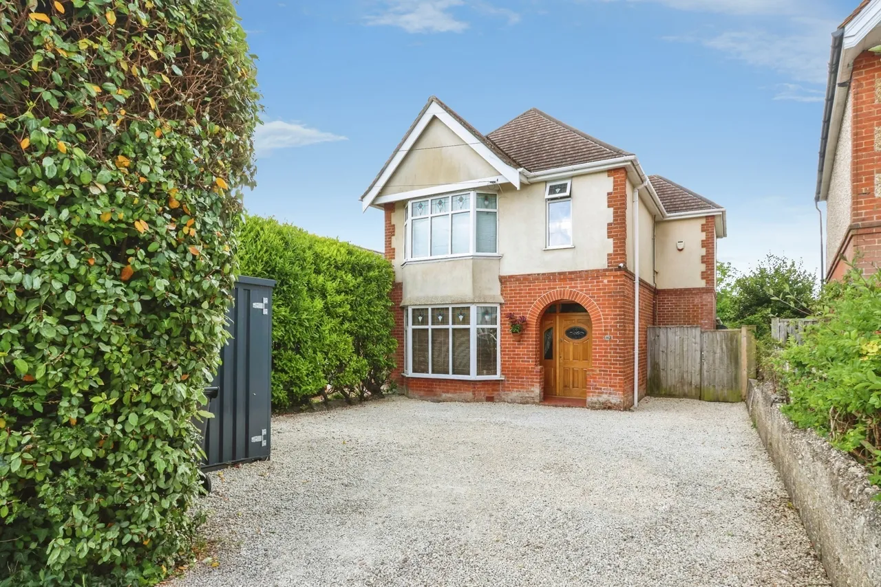 4 bed house for sale, Alder Road, Branksome, BH12