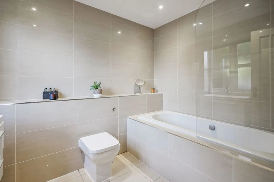 Harefield Road, Uxbridge, UB8, photo 15