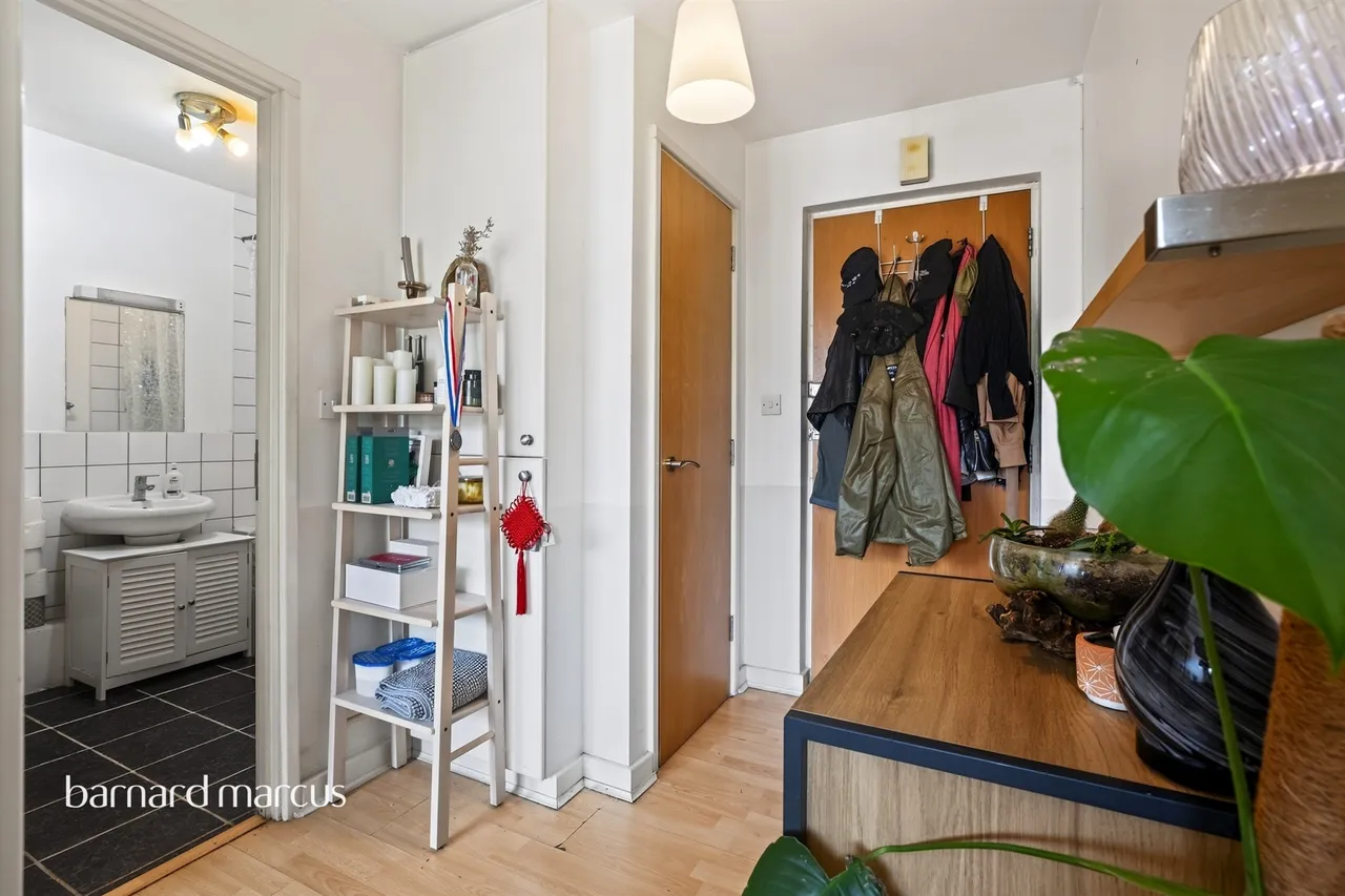 New Park Road, London, photo 12