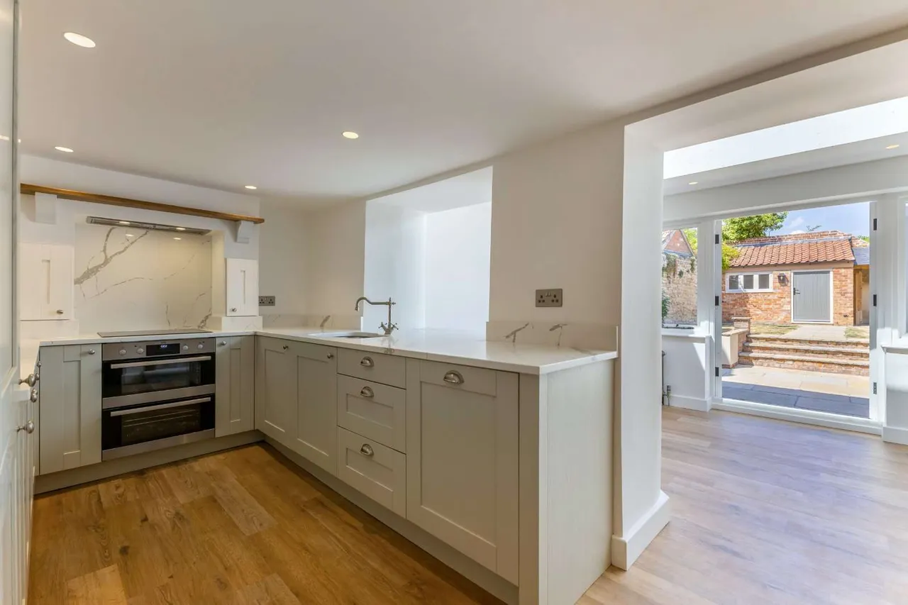 West Street, Bourne, PE10, photo 4