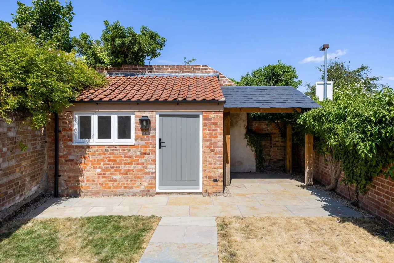 West Street, Bourne, PE10, photo 16