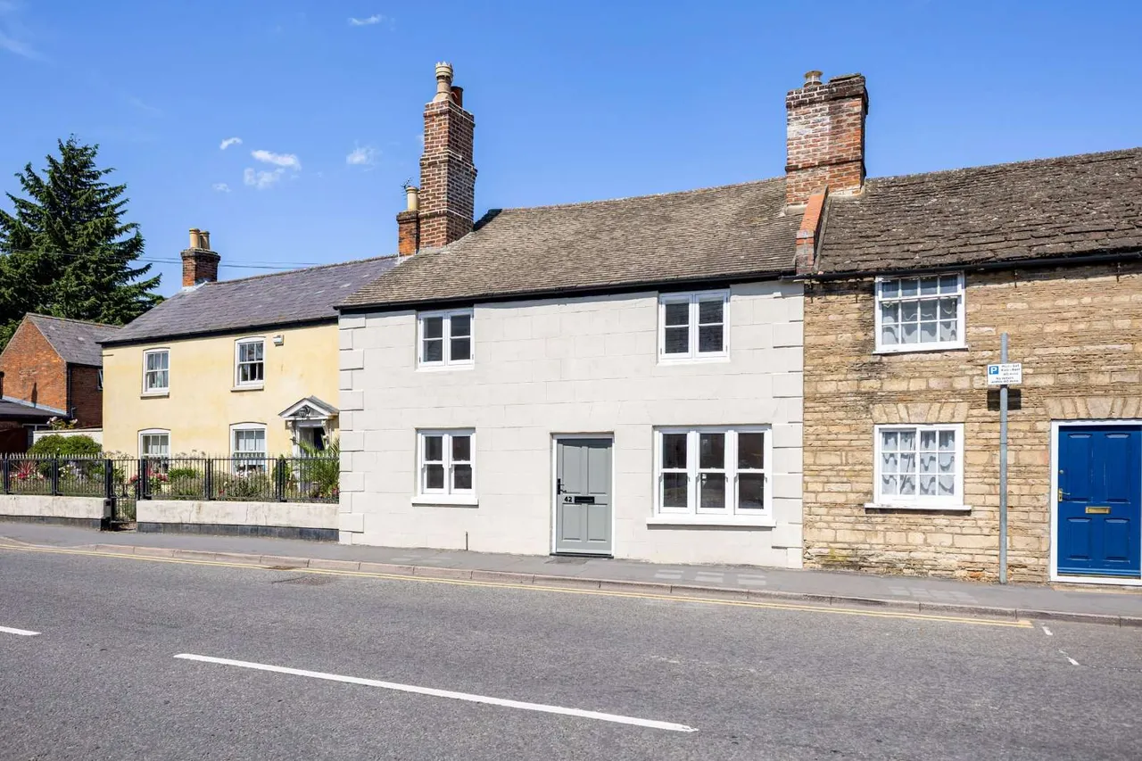 3 bed house for sale, West Street, Bourne, PE10