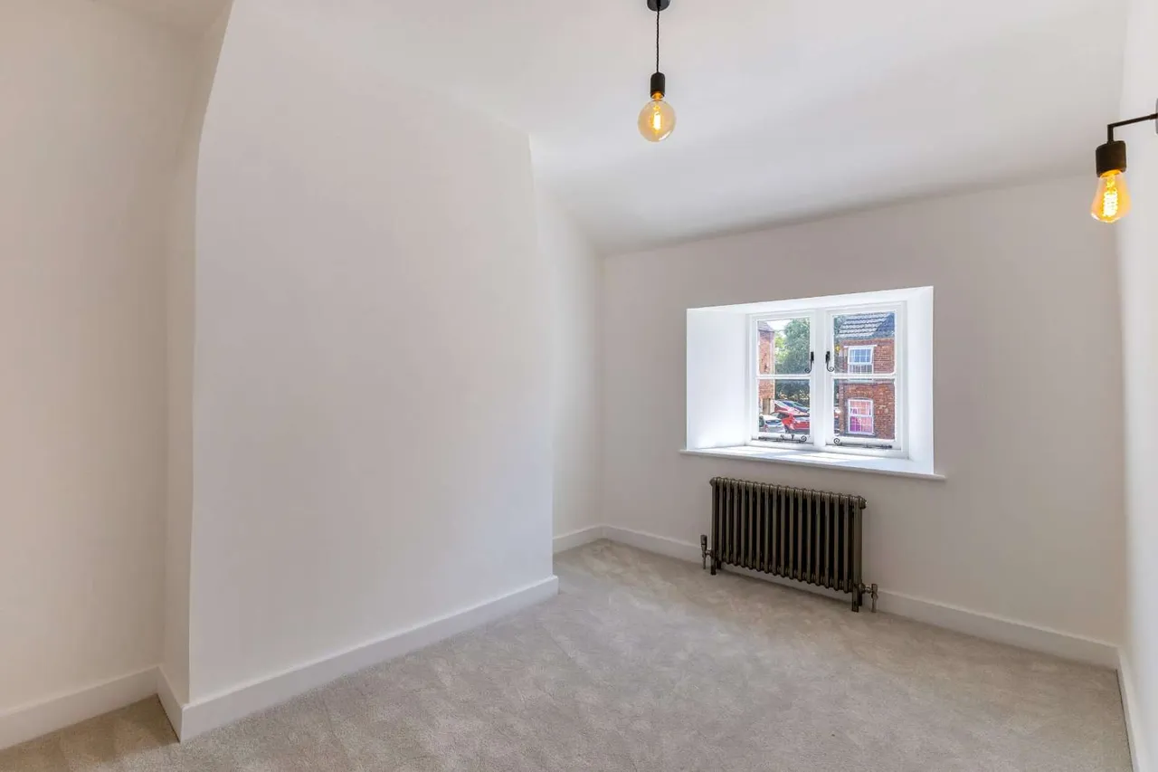 West Street, Bourne, PE10, photo 11