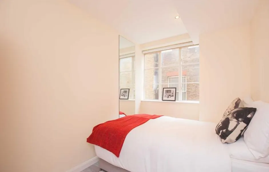Old Brompton Road, South Kensington, SW7, photo 3