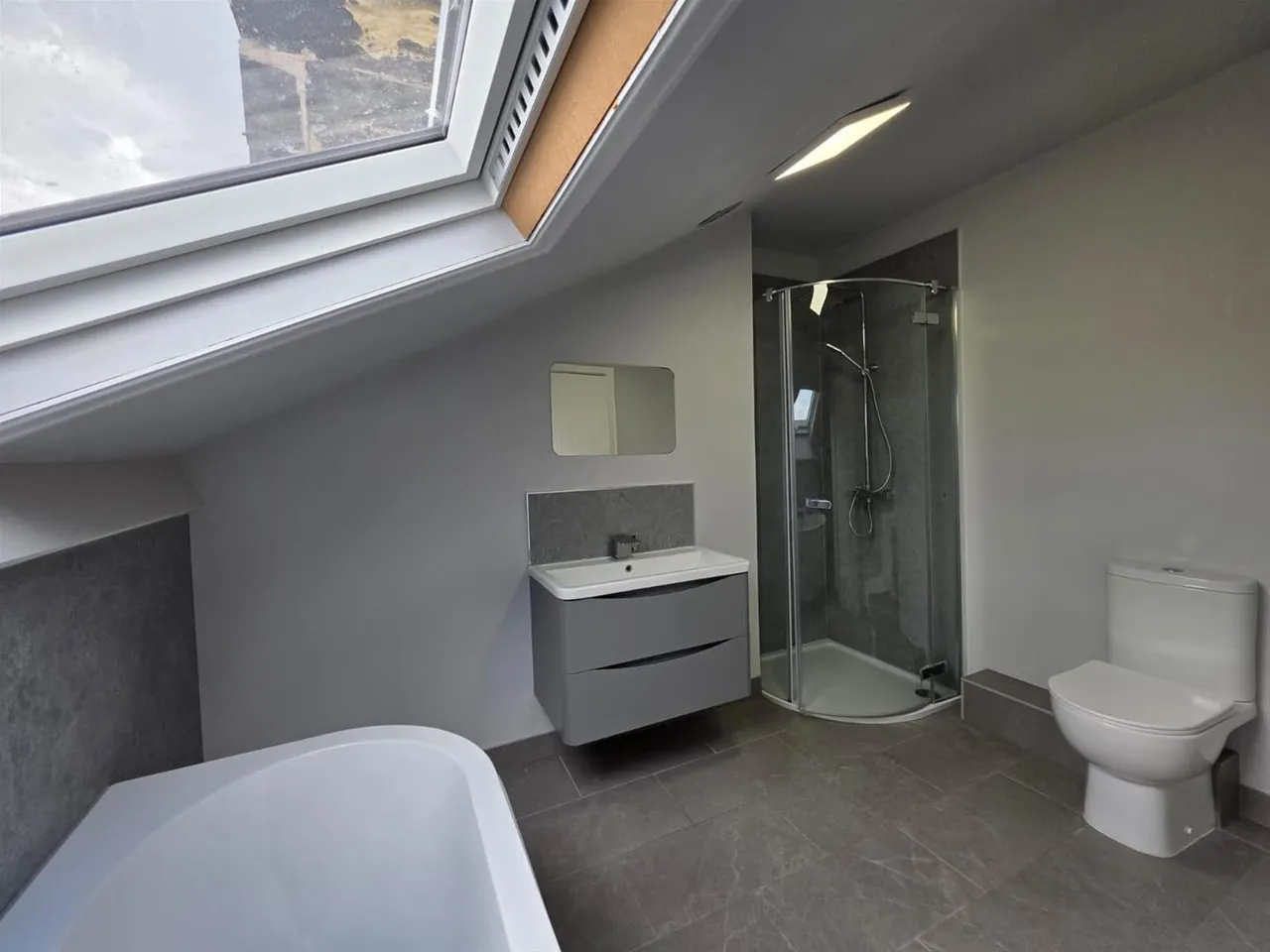 Belvoir Terrace, Scarborough, Scarborough YO11 2PP, photo 7