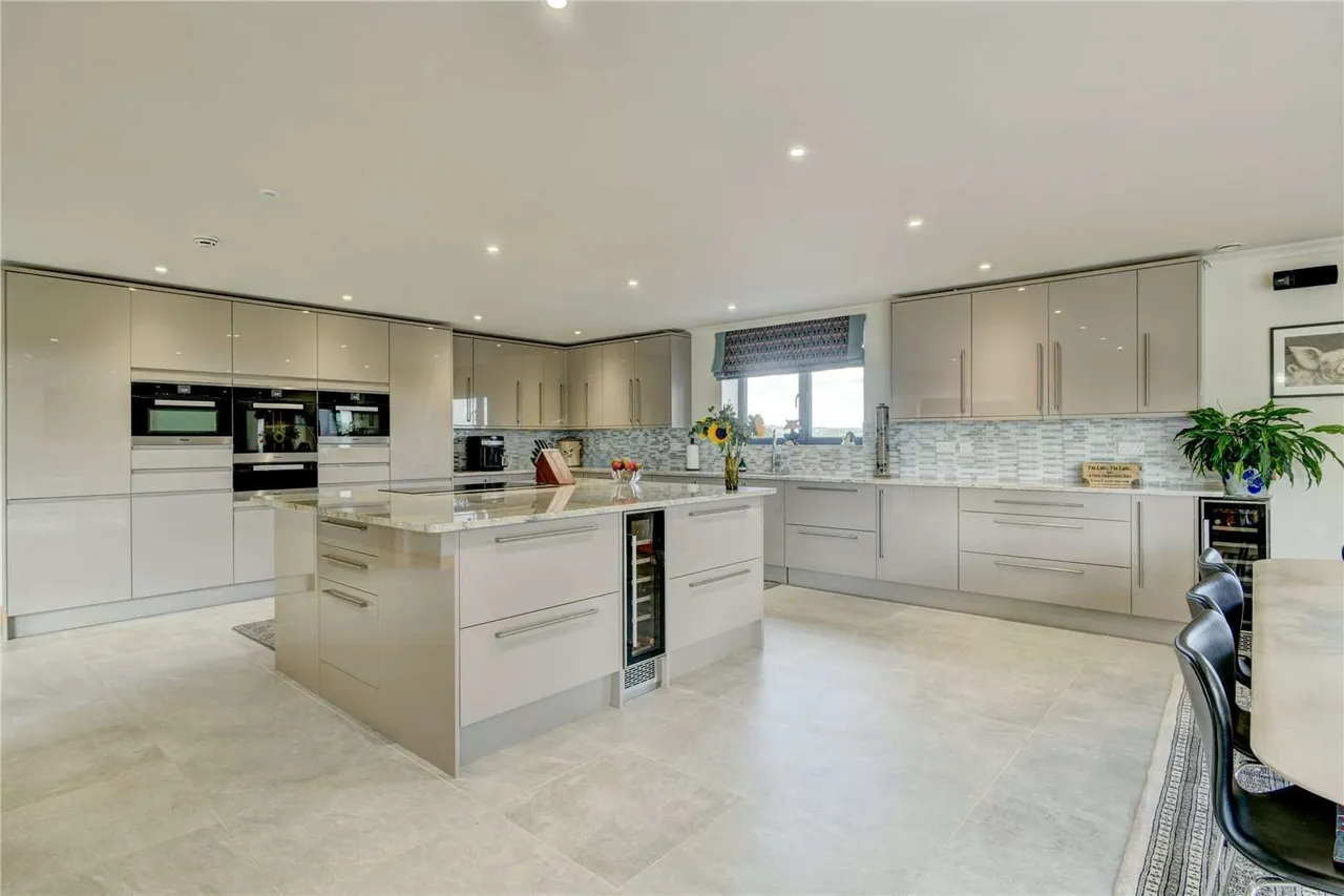 Thornfalcon, Taunton, Somerset, TA3 5NR, photo 8