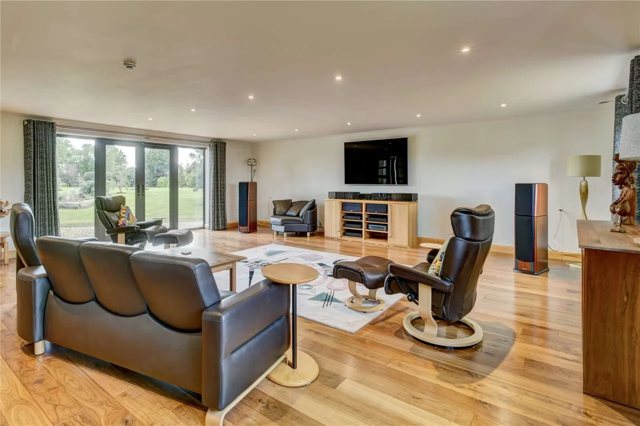 Thornfalcon, Taunton, Somerset, TA3 5NR, photo 11