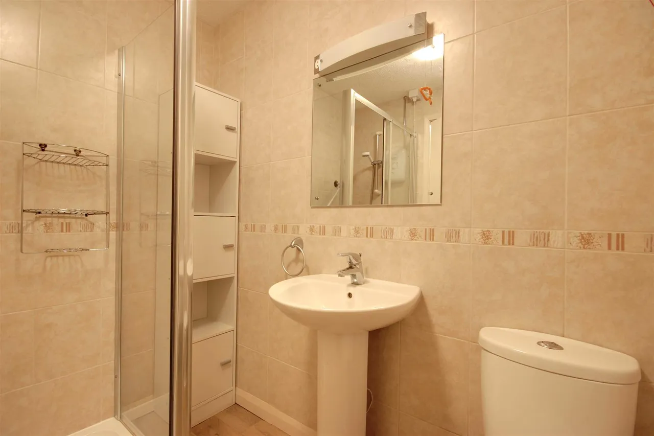 Lowfield Road, Anlaby, Hull, photo 8