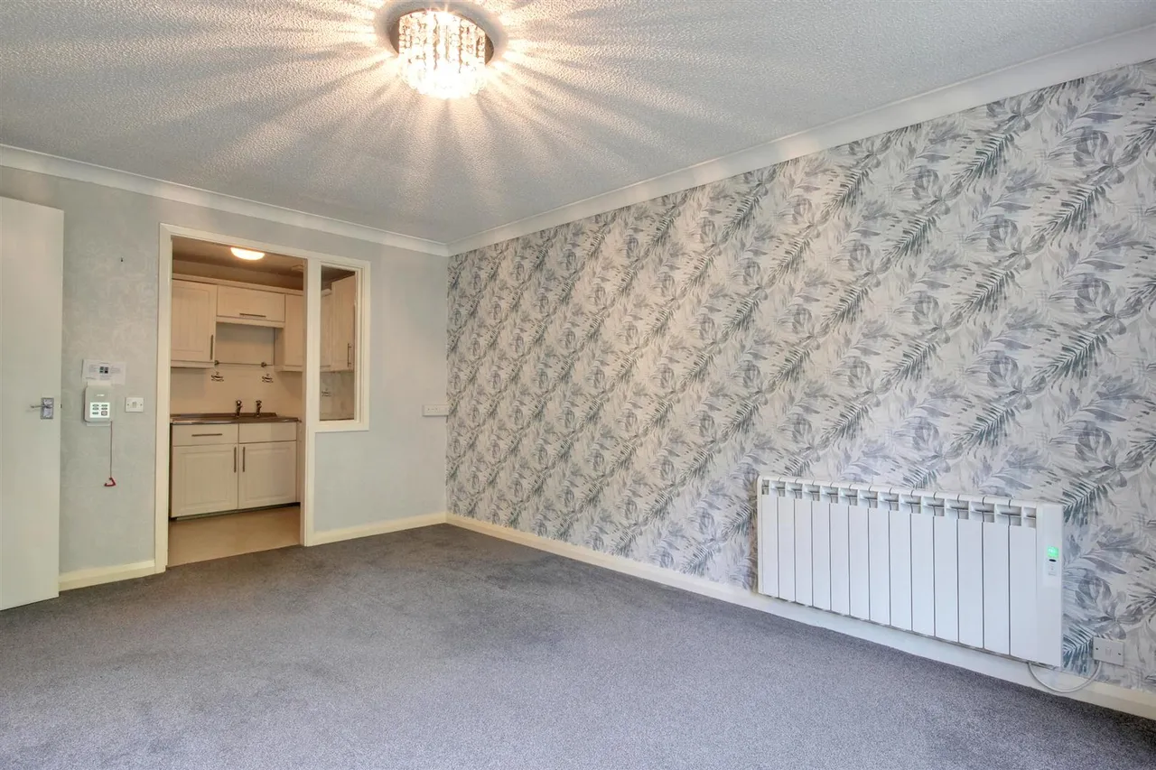 Lowfield Road, Anlaby, Hull, photo 11