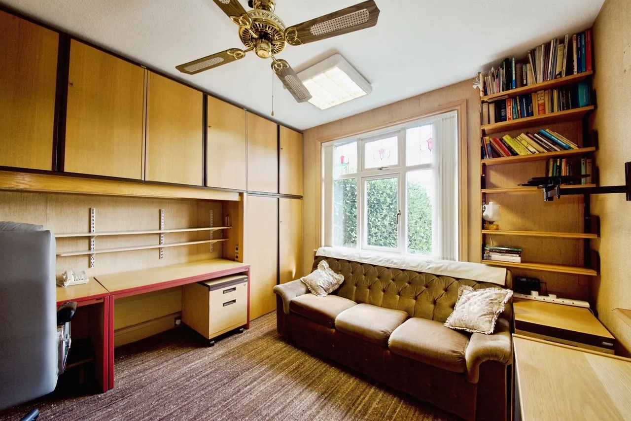 Longbridge Road, Barking, photo 9