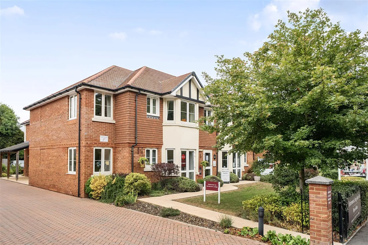 1 bed flat for sale, Addington Road, Selsdon, CR2