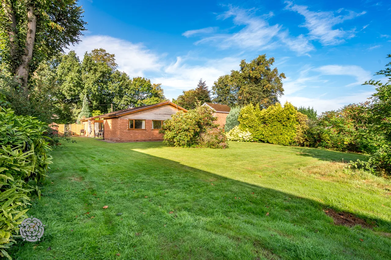 Chatsworth Road, Worsley, Manchester, M28 2NU, photo 3
