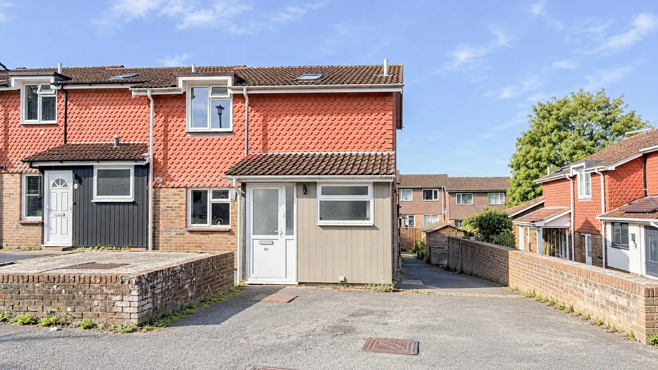 3 bed house for sale, Harvard Close, Lewes, BN7