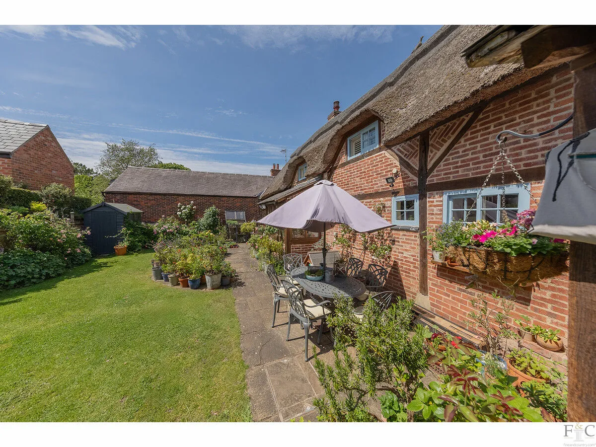 Bell Lane, Burton Overy, LE8, photo 35
