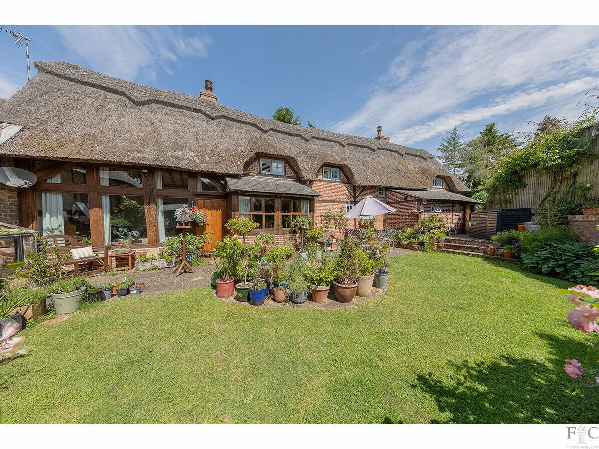 Bell Lane, Burton Overy, LE8, photo 2