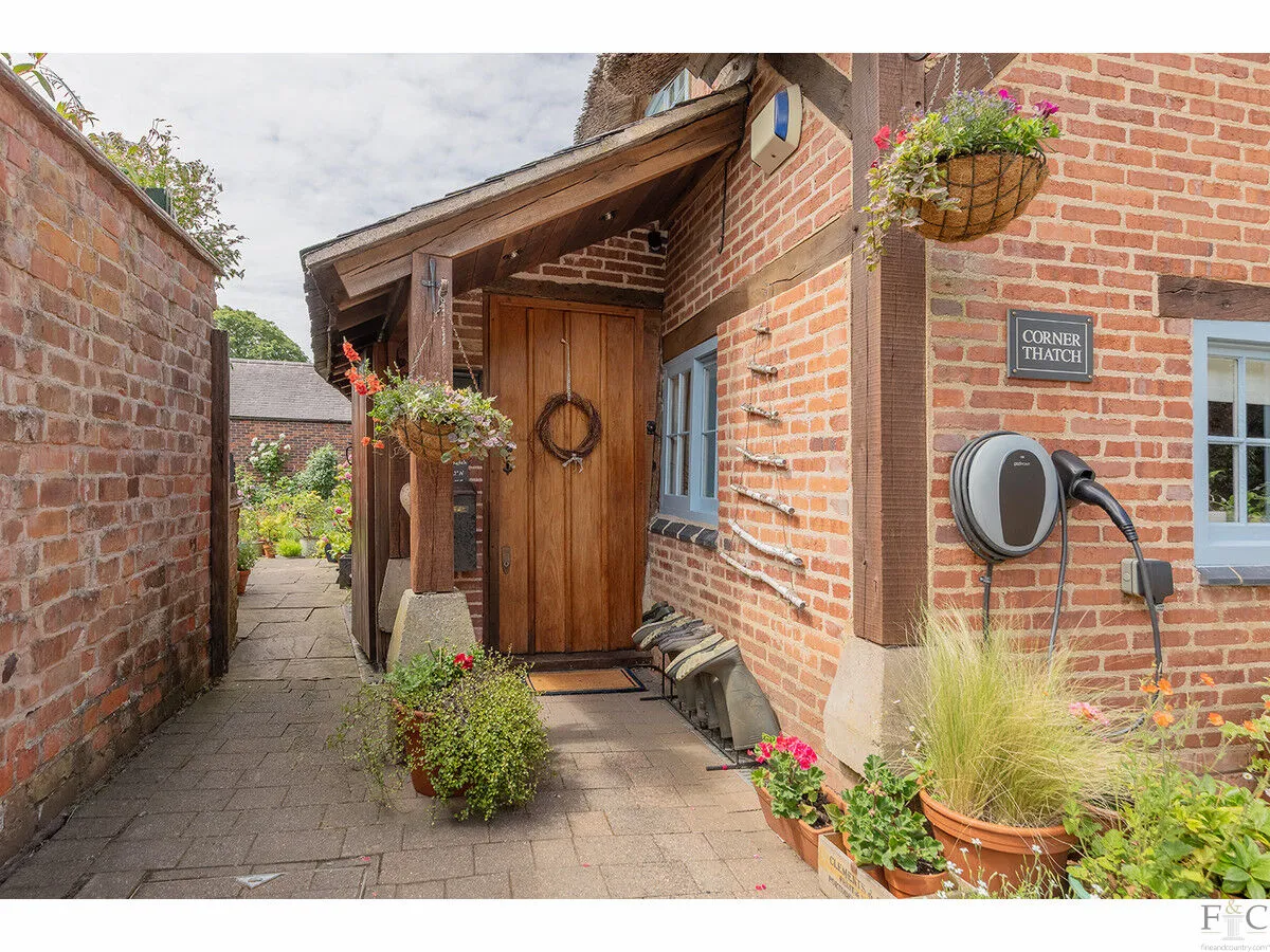 Bell Lane, Burton Overy, LE8, photo 34