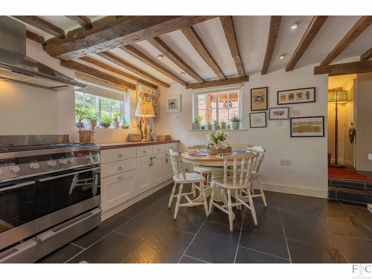 Bell Lane, Burton Overy, LE8, photo 4