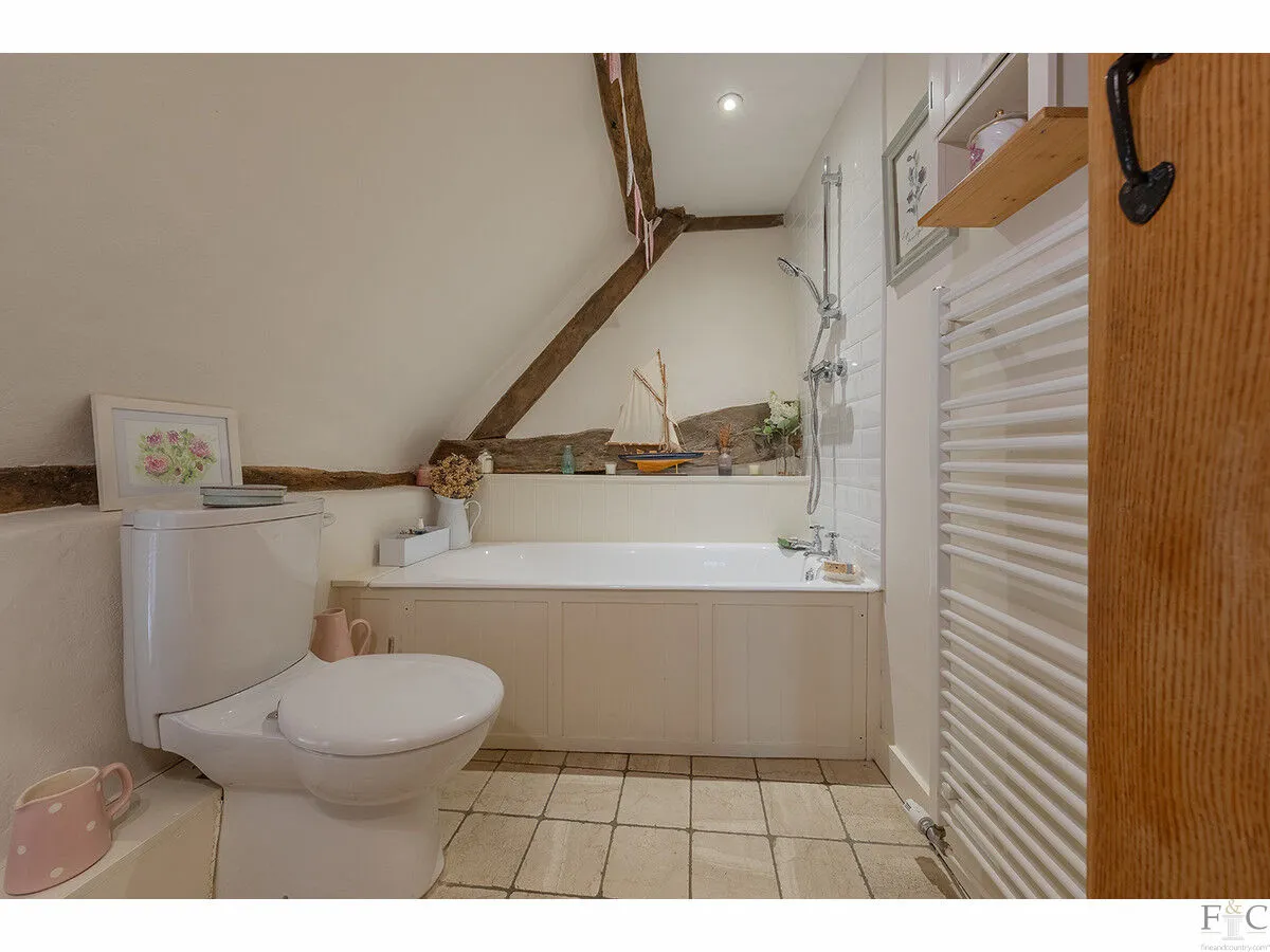 Bell Lane, Burton Overy, LE8, photo 31