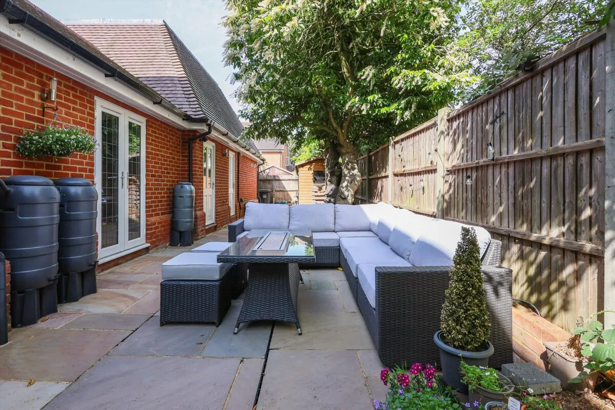 The Paddocks, Weybridge, KT13, photo 19