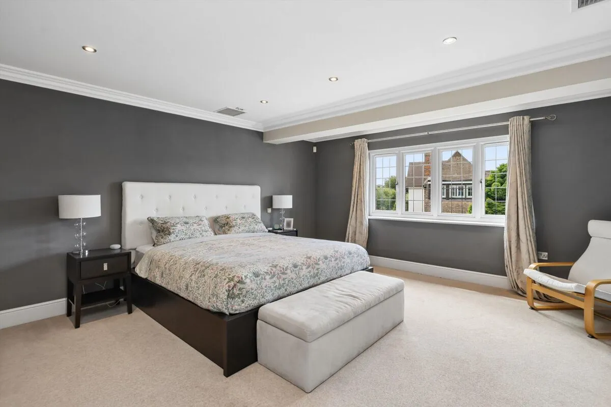 The Paddocks, Weybridge, KT13, photo 13