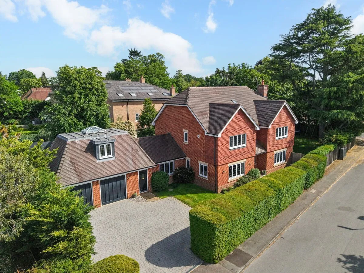 6 bed house for sale, The Paddocks, Weybridge, KT13