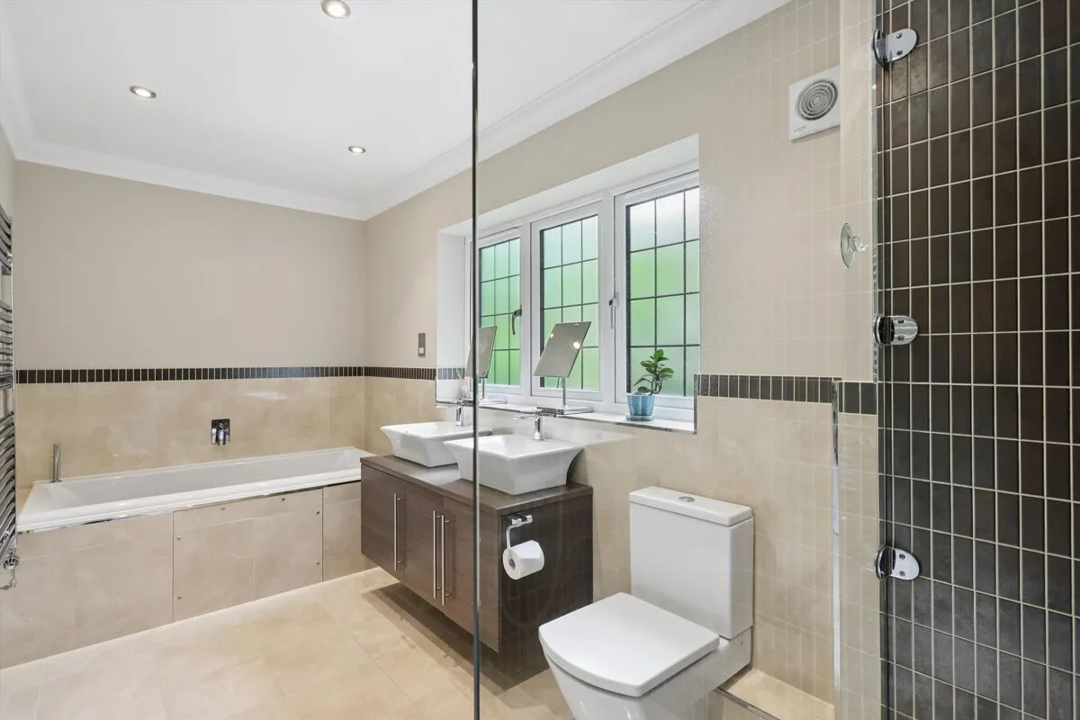 The Paddocks, Weybridge, KT13, photo 15
